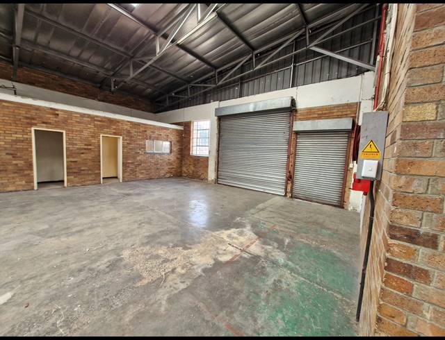 1,563M² WAREHOUSE FOR SALE IN BENROSE